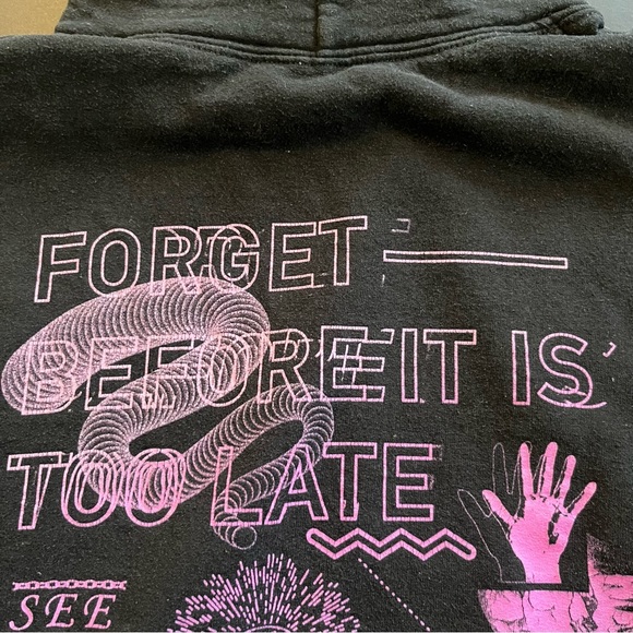 Black men’s size S hoodie with graphics - Picture 7 of 11